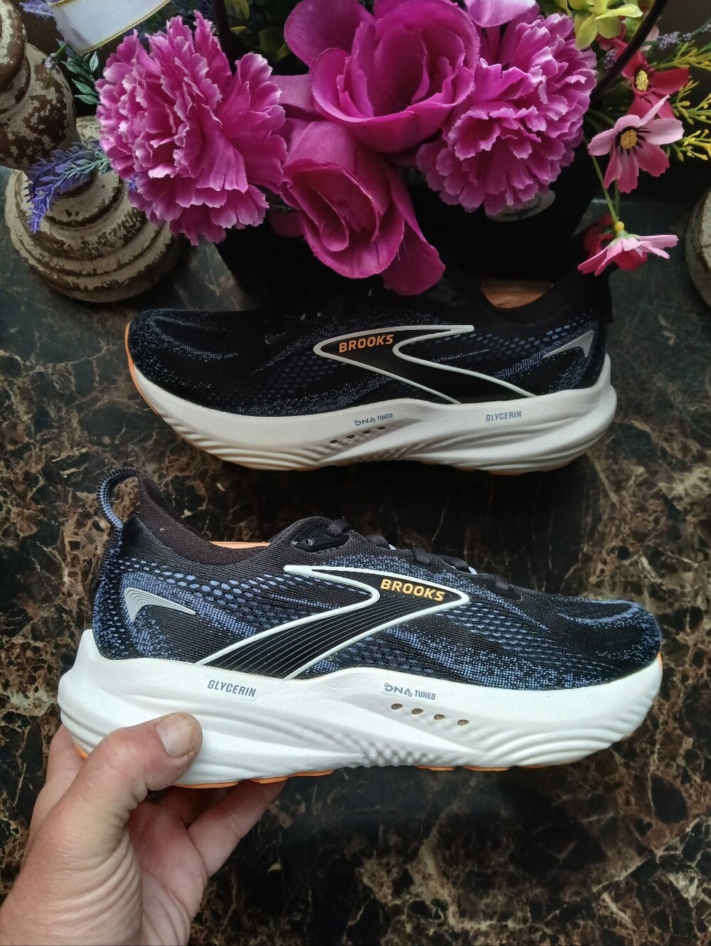 Brooks Glycerine 22 Comfort/Athletic Medical Field Shoes Size 7 Men/8.5 Women